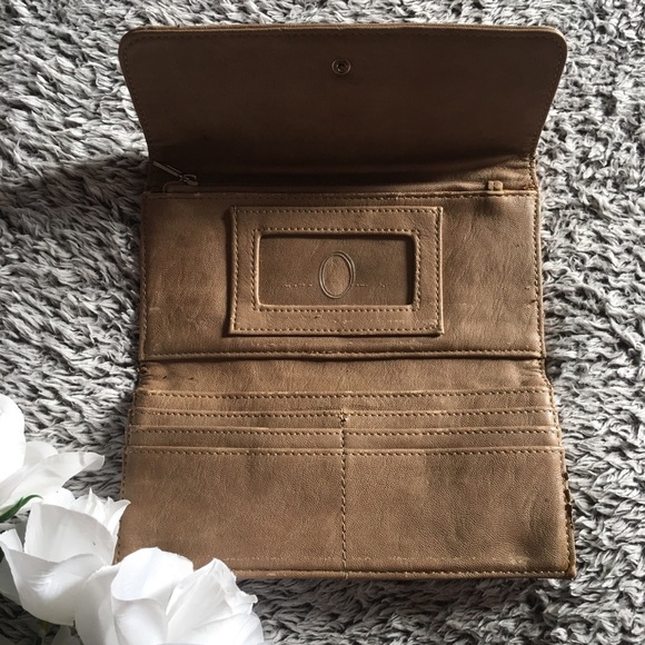 GUESS Wallet - Picture 3 of 3